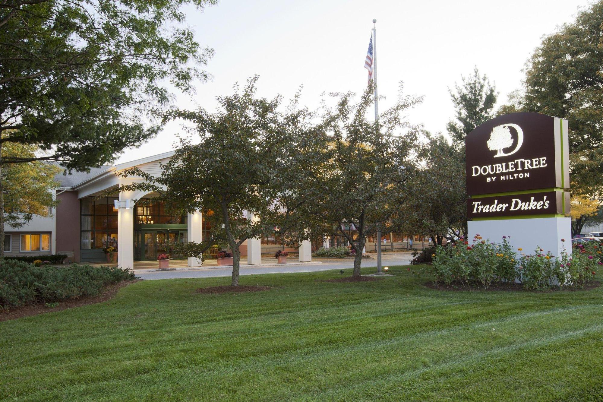 Delta Hotels By Marriott Burlington Exterior photo