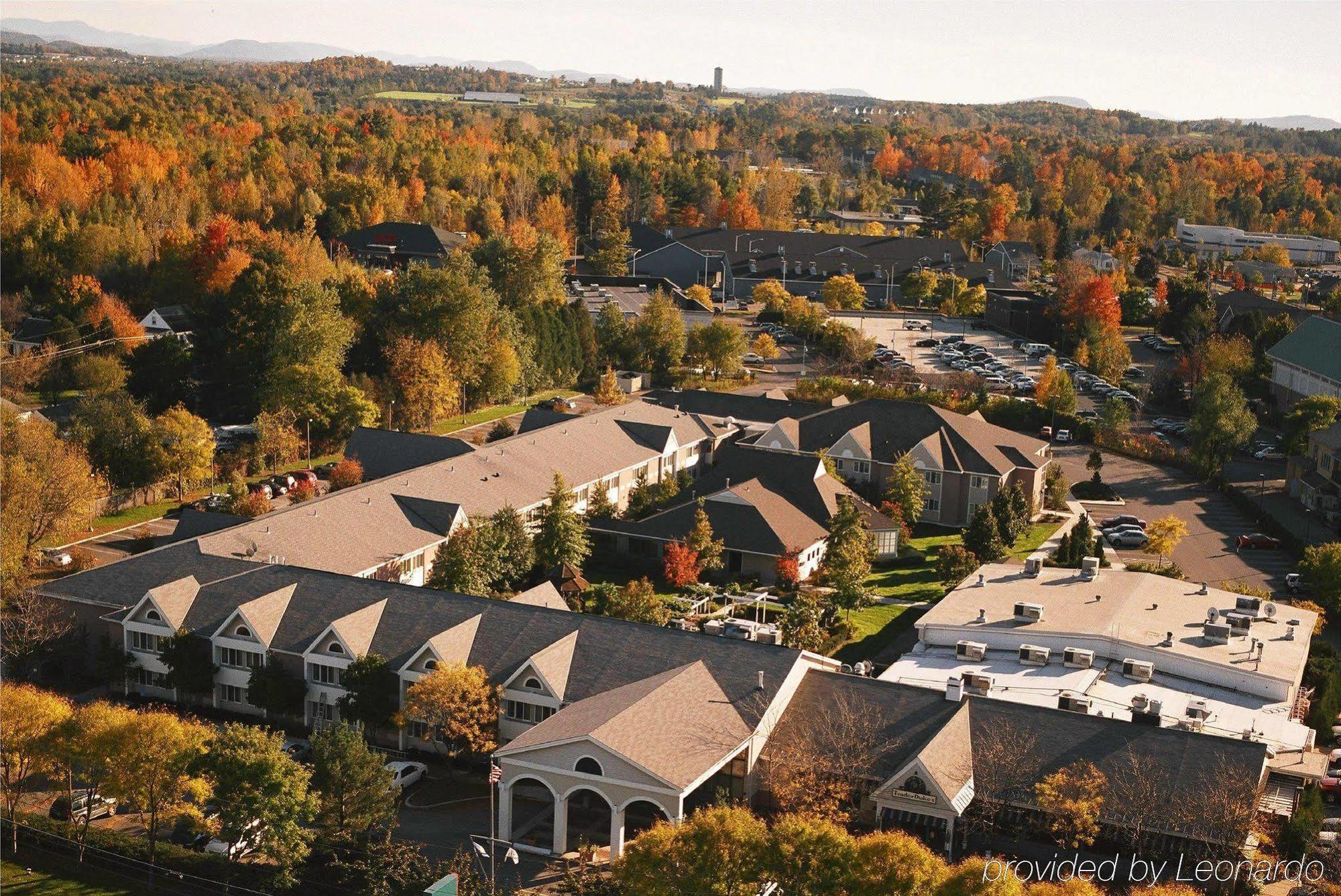 Delta Hotels By Marriott Burlington Exterior photo